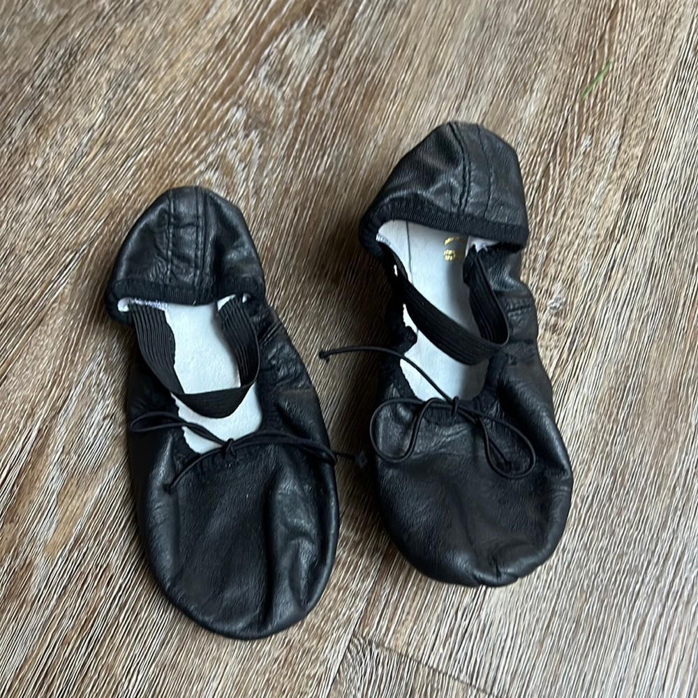 Bioch ballet shoes size 2 C